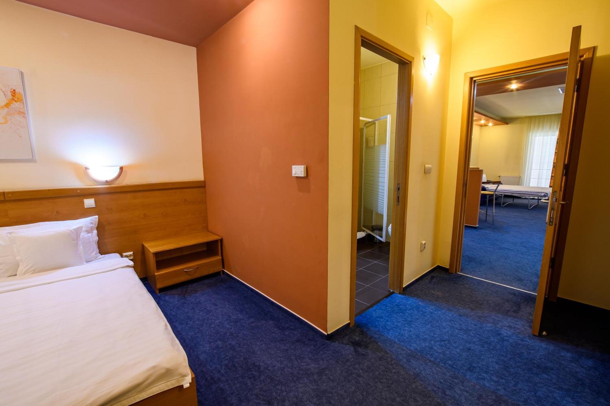 Hotel Torontal Тимишоара Экстерьер фото