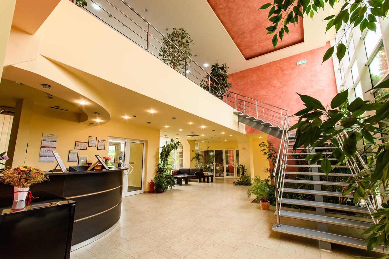 Hotel Torontal Тимишоара Экстерьер фото