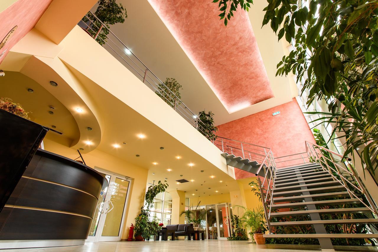 Hotel Torontal Тимишоара Экстерьер фото